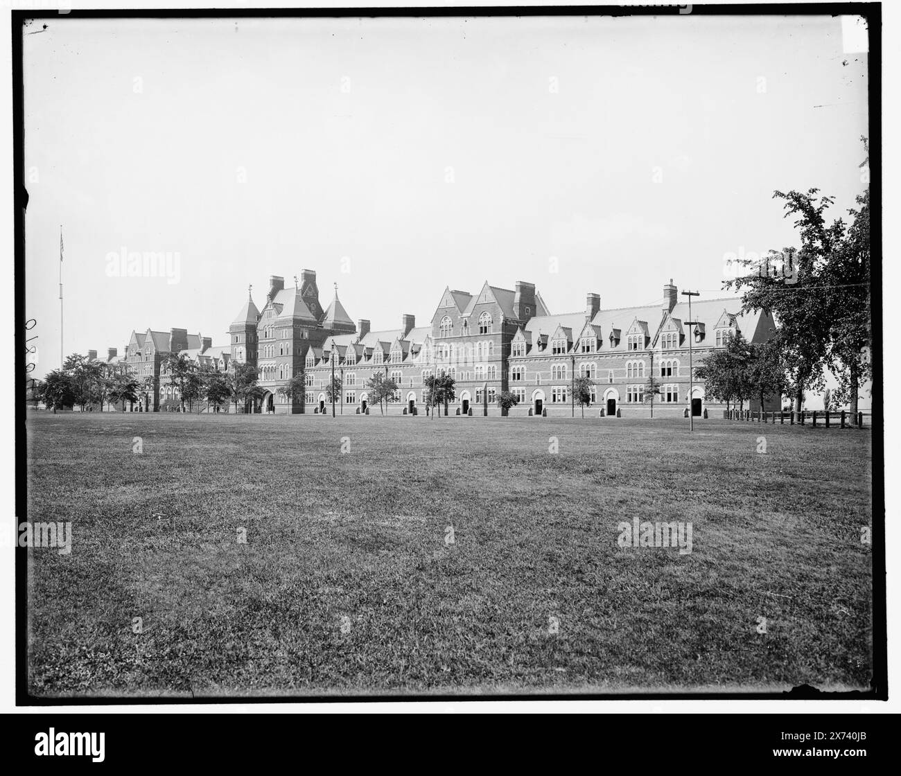 Trinity College, Hartford, Ct., '2165 A' sur négatif., Detroit Publishing Co. No. 018041., Gift ; State Historical Society of Colorado ; 1949, Trinity College (Hartford, Conn.), Buildings. , Universités et collèges. , Installations éducatives. , États-Unis, Connecticut, Hartford. Banque D'Images