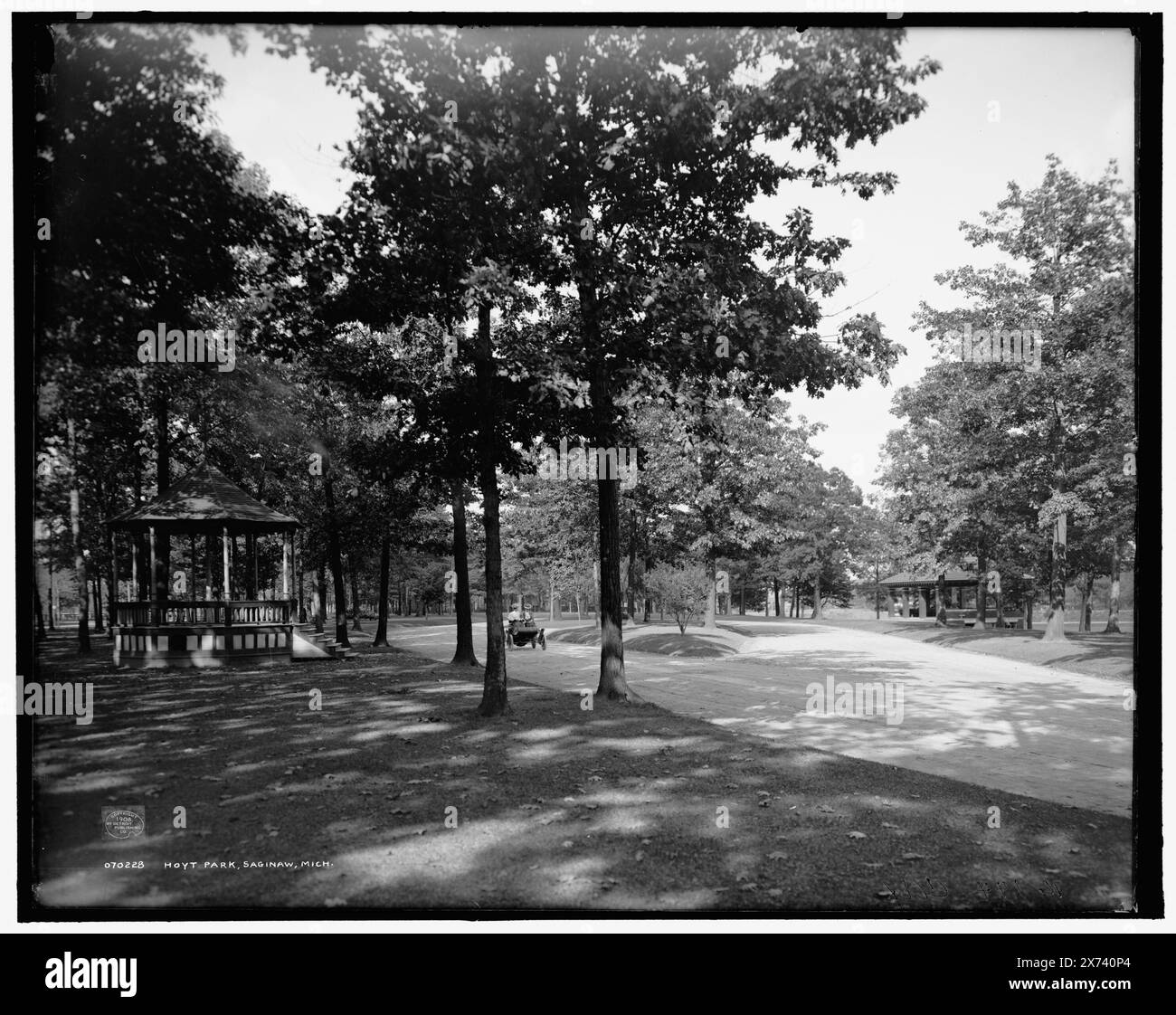 Hoyt Park, Saginaw, Mich., transparent en verre correspondant (avec le même code de série) disponible sur le cadre du vidéodisque 1A-30906., 'No. 144 Clif.' Sur négatif., Detroit Publishing Co. No. 070228., Gift ; State Historical Society of Colorado ; 1949, Parks. , États-Unis, Michigan, Saginaw. Banque D'Images Hoyt Park, Saginaw, Mich., transparent en verre correspondant (avec le même code de série) disponible sur le cadre du vidéodisque 1A-30906., 'No. 144 Clif.' Sur négatif., Detroit Publishing Co. No. 070228., Gift ; State Historical Society of Colorado ; 1949, Parks. , États-Unis, Michigan, Saginaw. Banque D'Images