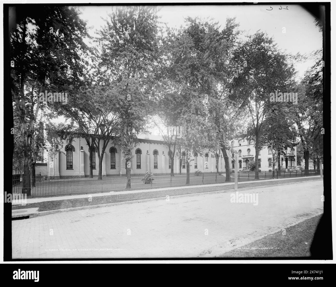 House of correction, Detroit, Mich., '26-c' sur négatif., Detroit Publishing Co. No. 014537., Gift ; State Historical Society of Colorado ; 1949, prisons. , États-Unis, Michigan, Detroit. Banque D'Images House of correction, Detroit, Mich., '26-c' sur négatif., Detroit Publishing Co. No. 014537., Gift ; State Historical Society of Colorado ; 1949, prisons. , États-Unis, Michigan, Detroit. Banque D'Images