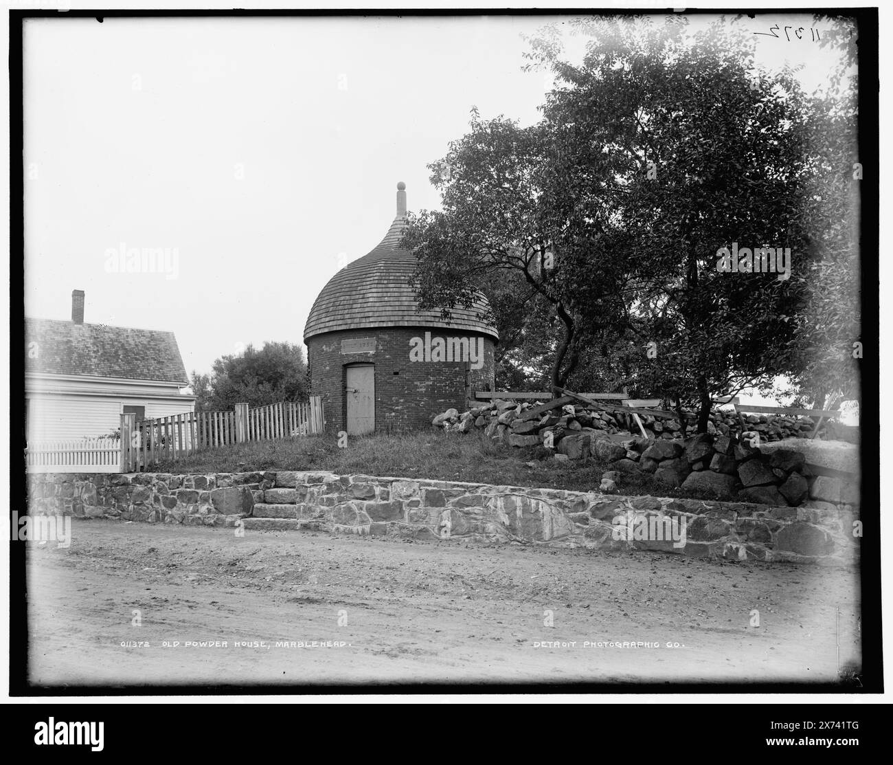 Old Powder House, Marblehead, Detroit Publishing Co. 011372., Gift ; State Historical Society of Colorado ; 1949, Ordnance Industry. , États-Unis, Massachusetts, Marblehead. Banque D'Images