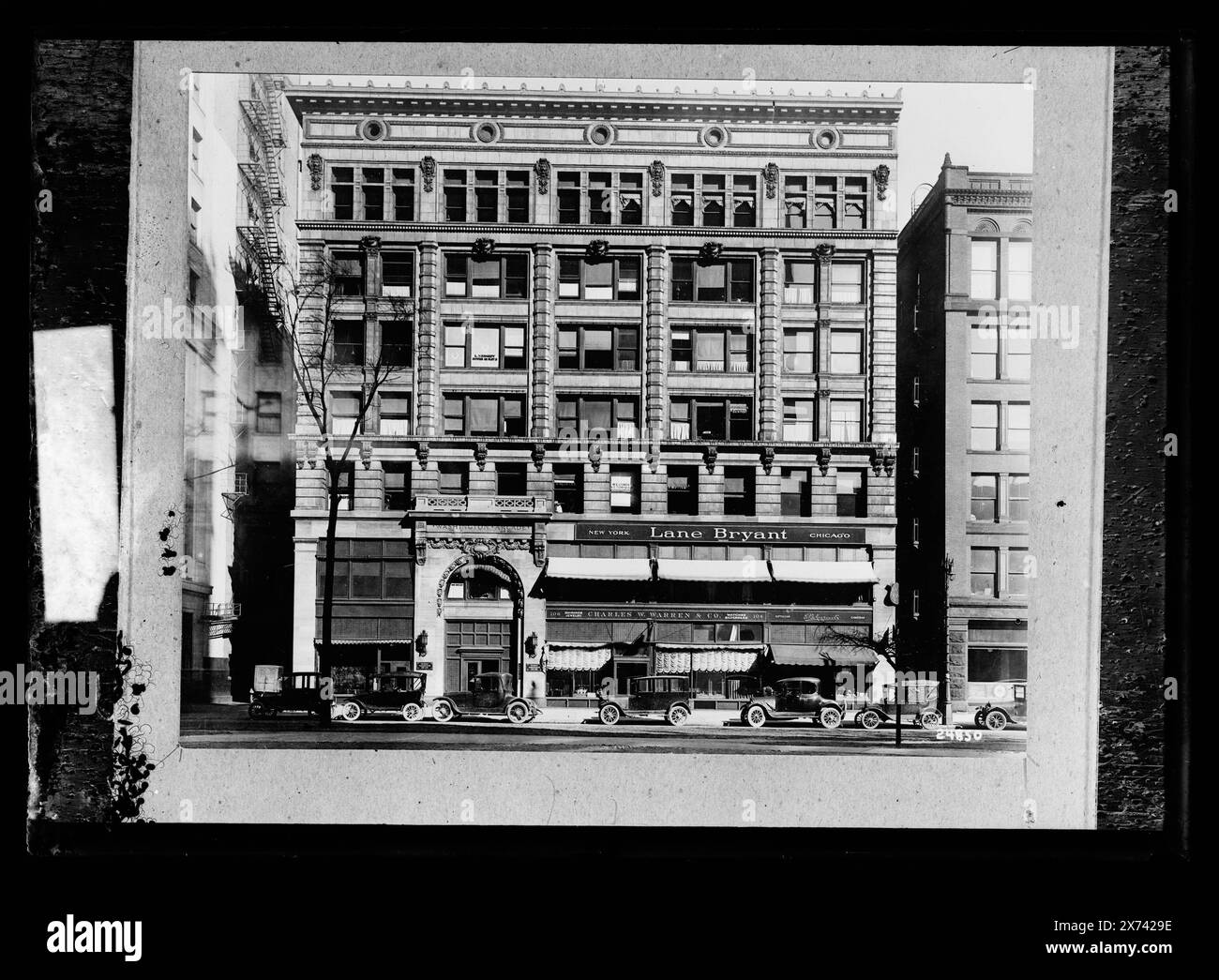 Washington Arcade, Title from jacket., peut-être Detroit, Michigan., Detroit Publishing Co. nos, 24850, K 2807., Gift ; State Historical Society of Colorado ; 1949, arcades (shopping Facilities), automobiles. Banque D'Images