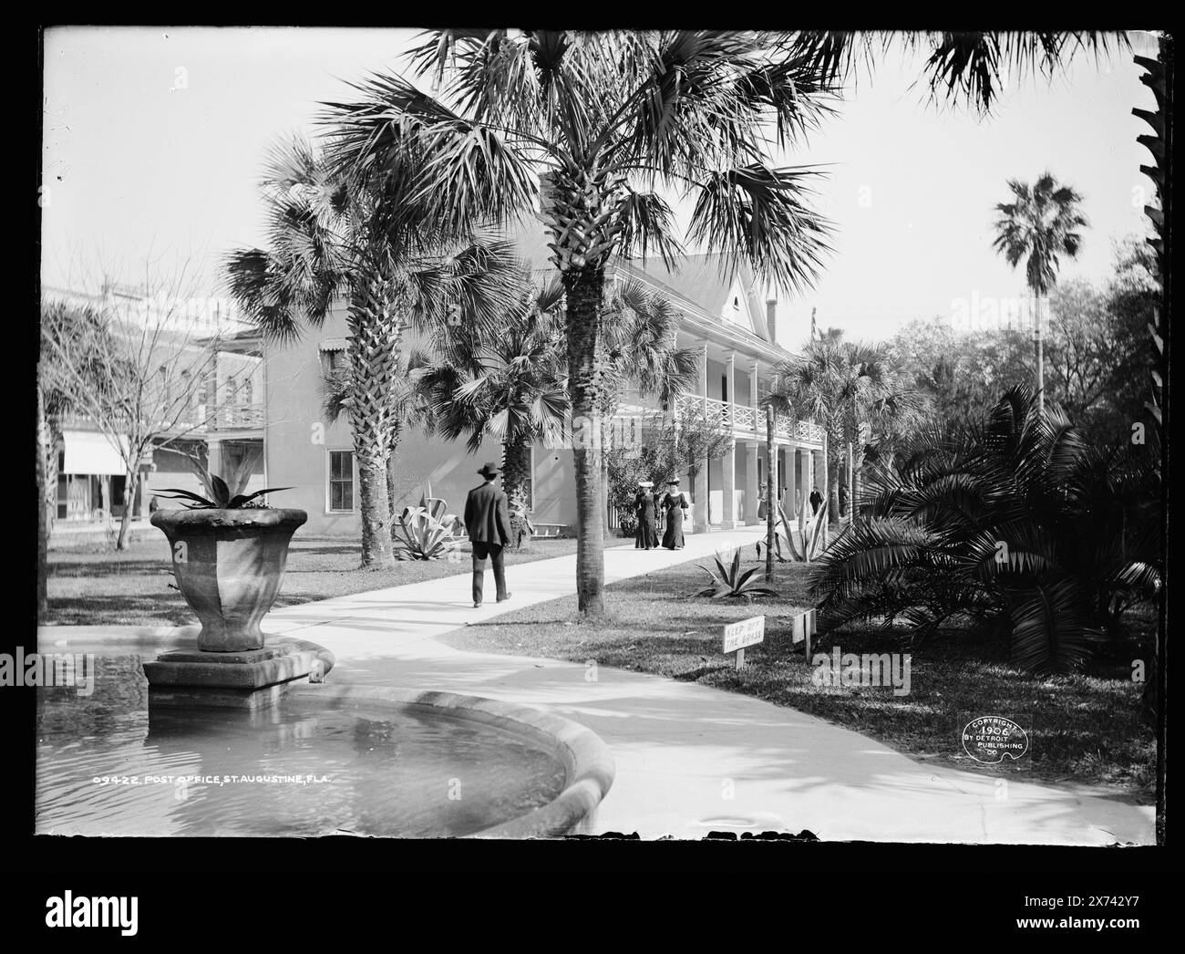 Bureau de poste, Augustine, Fla., ancien Government House, Plaza de la Constitucion., Detroit Publishing Co. No. 09422., Gift ; State Historical Society of Colorado ; 1949, Post Offices. , Fontaines. , États-Unis, Floride, Saint Augustine. Banque D'Images Bureau de poste, Augustine, Fla., ancien Government House, Plaza de la Constitucion., Detroit Publishing Co. No. 09422., Gift ; State Historical Society of Colorado ; 1949, Post Offices. , Fontaines. , États-Unis, Floride, Saint Augustine. Banque D'Images