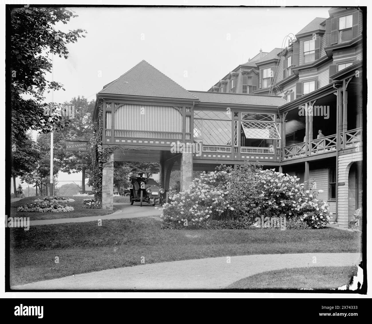 Magnolia, Mass., porte cochere, The Oceanside, titre de veste., Detroit Publishing Co. no. 039832., Gift ; State Historical Society of Colorado ; 1949, Hôtels. , Resorts. , États-Unis, Massachusetts, Gloucester. Banque D'Images