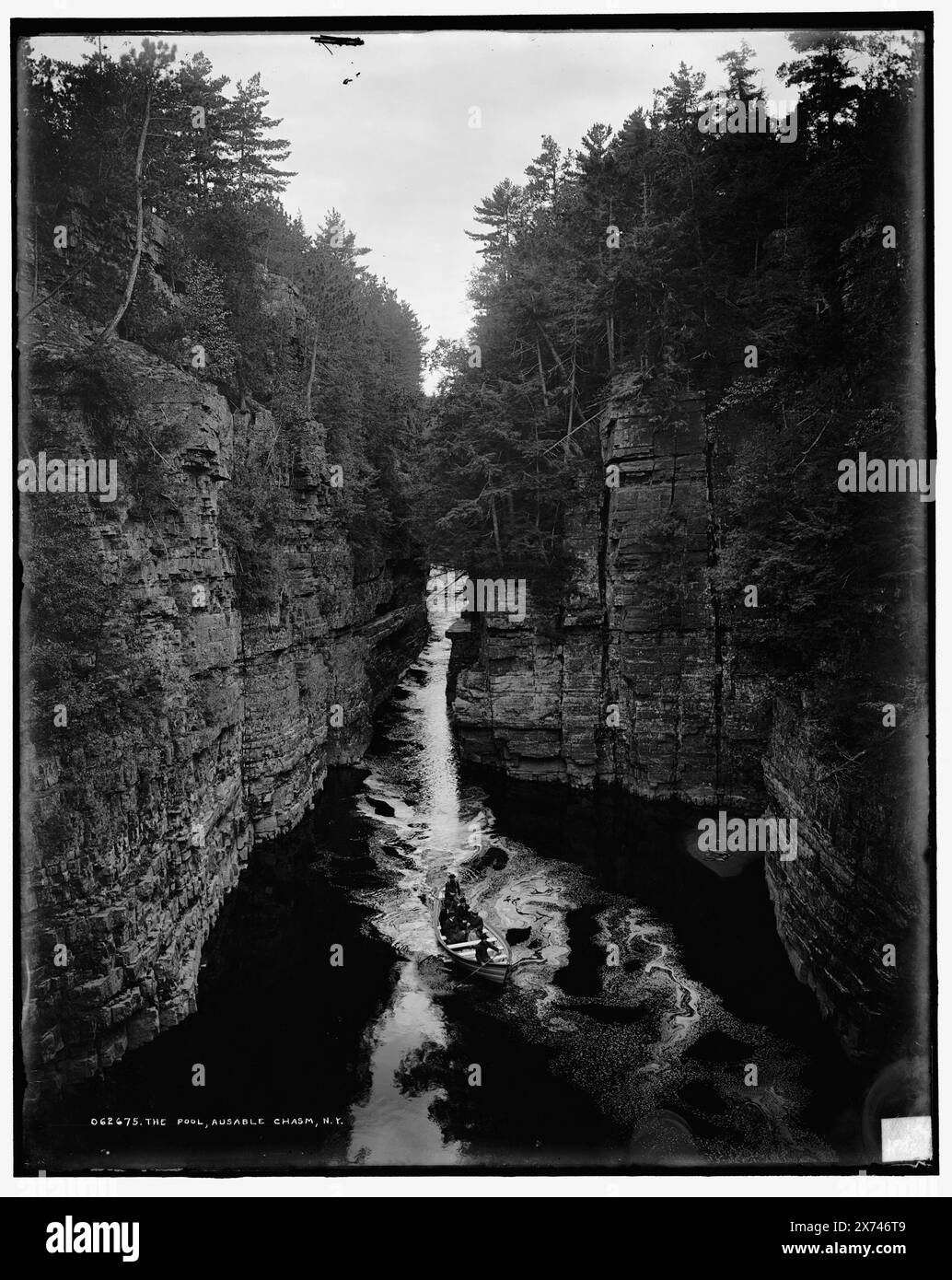 The Pool, Ausable Chasm, N.Y., '2464' sur négatif., Detroit Publishing Co. No. 062675., Gift ; State Historical Society of Colorado ; 1949, Canyons. , Rivers. , États-Unis, New York (État), Ausable River. Banque D'Images