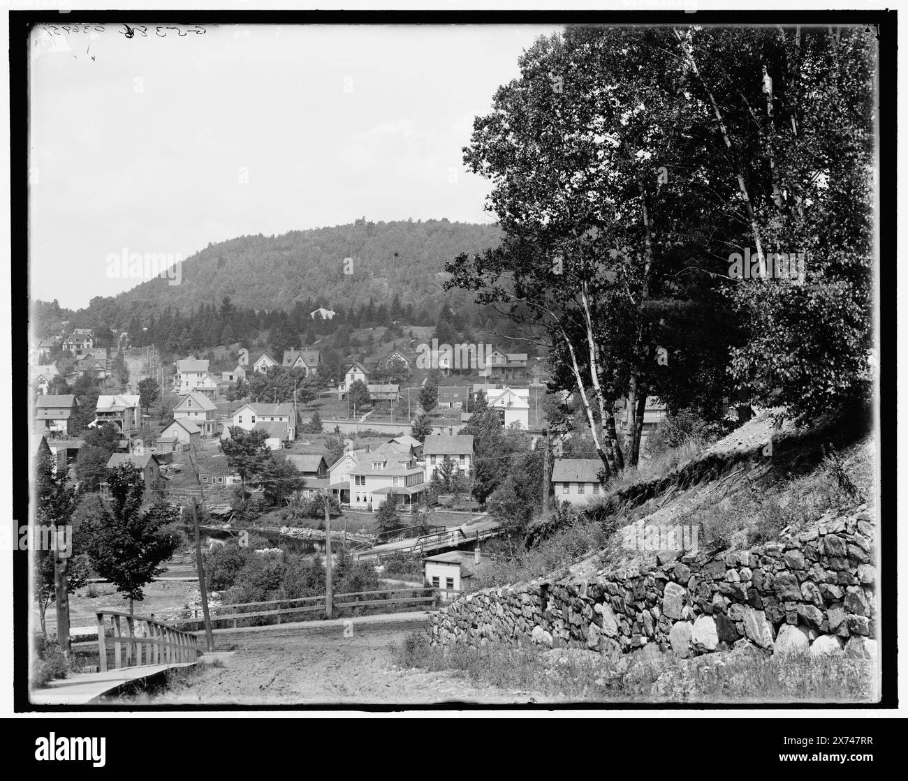 Saranac Lake, Mount Pisgah, Adirondacks, N.Y., titre tiré de la veste., 'g 5386' sur négatif., Detroit Publishing Co. no. 036951., Gift ; State Historical Society of Colorado ; 1949, Mountains. , États-Unis, New York (État), Adirondack Mountains. , États-Unis, New York (State), Saranac Lake. Banque D'Images