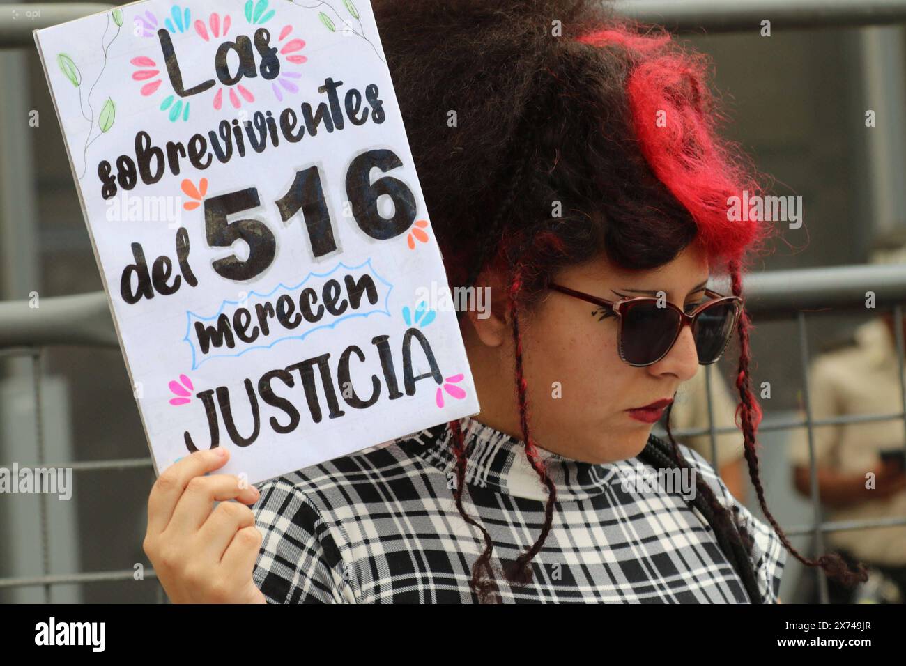 Planton LGBTIQ CONTRE LA DISCRIMINATION FOBIA Quito, vendredi 17 mai 2024 LGBTIQ Planton CONTRE LA DISCRIMINATION FOBIA Quito, vendredi 17 mai 2024 LGBTIQ Planton CONTRE LA DISCRIMINATION FOBIA Quito, vendredi 17 mai 2024 LGBTIQ Planton CONTRE LA phobie, la discrimination, les meurtres et la violence contre les transgenres, travestis, au Bureau du Procureur général photos Quito Pichincha Ecuador soi PLANTON LGBTIQ AGAINST DISCRIMINATION FOBIA ef2faf9f352355555555cce5894f1fe43aed Copyright : xALBERTOxSUÃREZx Banque D'Images