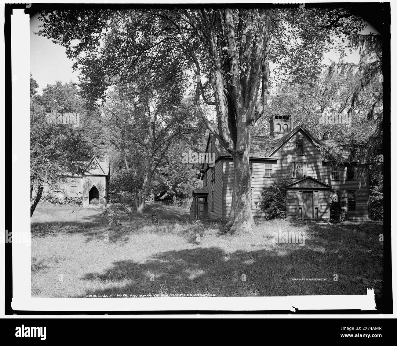 Alcott House Orchard House and School of Philosophy, Concord, Mass., Detroit Publishing Co. No. 018866., Gift ; State Historical Society of Colorado ; 1949, Dwellings. , Écoles. , États-Unis, Massachusetts, Concord. Banque D'Images