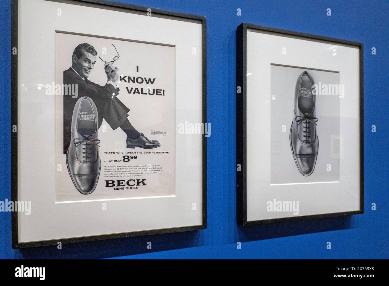 Exposition « The Real Thing : Unpackaging Product Photography » au Metropolitan Museum of Art de New York, États-Unis 2024 Banque D'Images