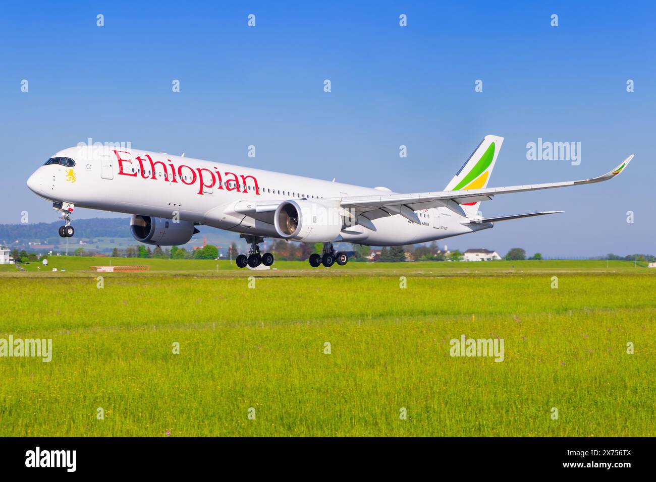 Zürich, 1er mai 2024 : Airbus A350, avions de ligne éthiopiens, à l'aéroport de Zürich Banque D'Images