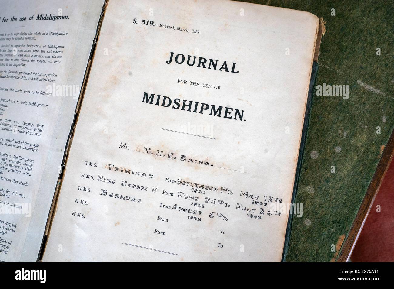 Pages du journal de la seconde Guerre mondiale tenues pendant les convois arctiques par le vice-amiral Sir Thomas Baird, de Symington dans l'Ayrshire, qui célèbre aujourd'hui son 100e anniversaire. Date de la photo : vendredi 17 mai 2024. Banque D'Images