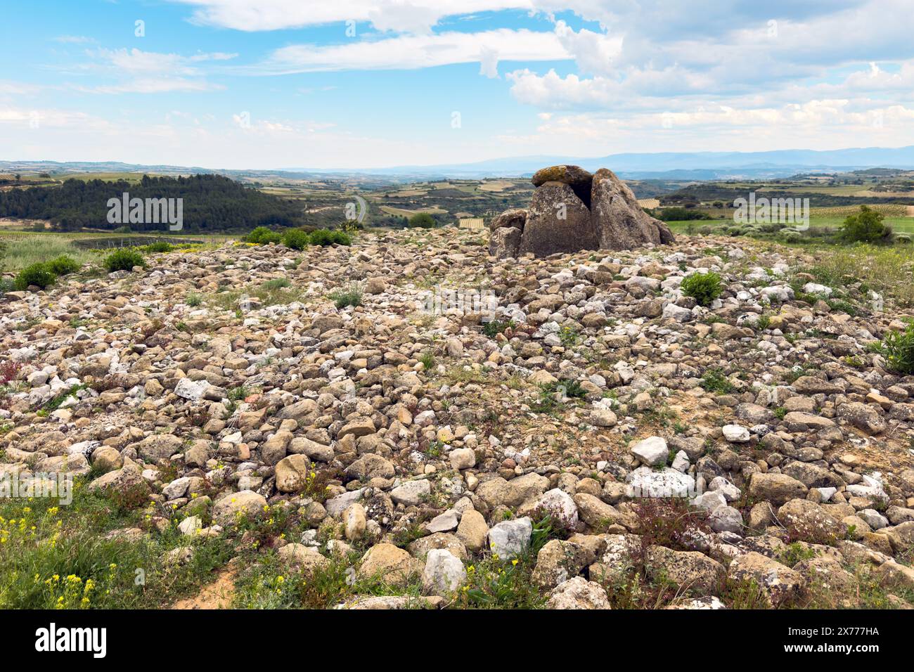 Dolmen Alto de la Huesera mégalithique dans la province d'Alava, Espagne. Banque D'Images