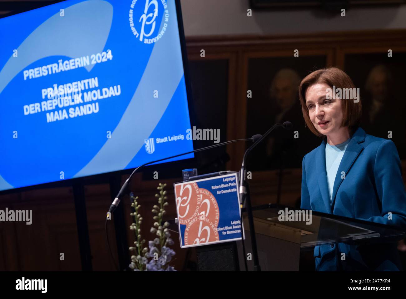AM Samstag wurde der Robert-Blum-Preis für Demokratie an Maia Sandu, Präsidentin der Republik Moldau, verliehen. Der Preis, der mit 10,000 Euro dotiert ist, wird jährlich von der Stadt Leipzig in Erinnerung an den Revolutionär Robert Blum 1807-1848 vergeben. Blum War politisch und publizistisch von Leipzig aus tätig und trat während der Revolution 1848/49 für demokratische Rechte und gewaltfreie Veränderung der Gesellschaft ein. Preisverleihung Robert Blum Preis *** samedi, le Prix Robert Blum pour la démocratie a été décerné à Maia Sandu, Présidente de la République de Moldavie le prix, qui Banque D'Images