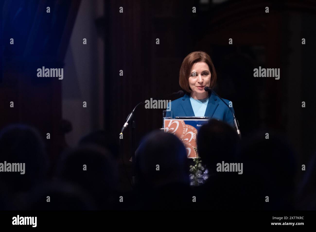 AM Samstag wurde der Robert-Blum-Preis für Demokratie an Maia Sandu, Präsidentin der Republik Moldau, verliehen. Der Preis, der mit 10,000 Euro dotiert ist, wird jährlich von der Stadt Leipzig in Erinnerung an den Revolutionär Robert Blum 1807-1848 vergeben. Blum War politisch und publizistisch von Leipzig aus tätig und trat während der Revolution 1848/49 für demokratische Rechte und gewaltfreie Veränderung der Gesellschaft ein. Preisverleihung Robert Blum Preis *** samedi, le Prix Robert Blum pour la démocratie a été décerné à Maia Sandu, Présidente de la République de Moldavie le prix, qui Banque D'Images