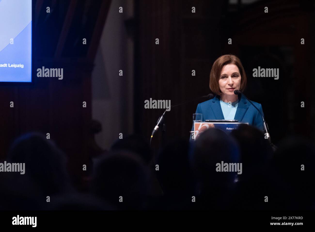 AM Samstag wurde der Robert-Blum-Preis für Demokratie an Maia Sandu, Präsidentin der Republik Moldau, verliehen. Der Preis, der mit 10,000 Euro dotiert ist, wird jährlich von der Stadt Leipzig in Erinnerung an den Revolutionär Robert Blum 1807-1848 vergeben. Blum War politisch und publizistisch von Leipzig aus tätig und trat während der Revolution 1848/49 für demokratische Rechte und gewaltfreie Veränderung der Gesellschaft ein. Preisverleihung Robert Blum Preis *** samedi, le Prix Robert Blum pour la démocratie a été décerné à Maia Sandu, Présidente de la République de Moldavie le prix, qui Banque D'Images