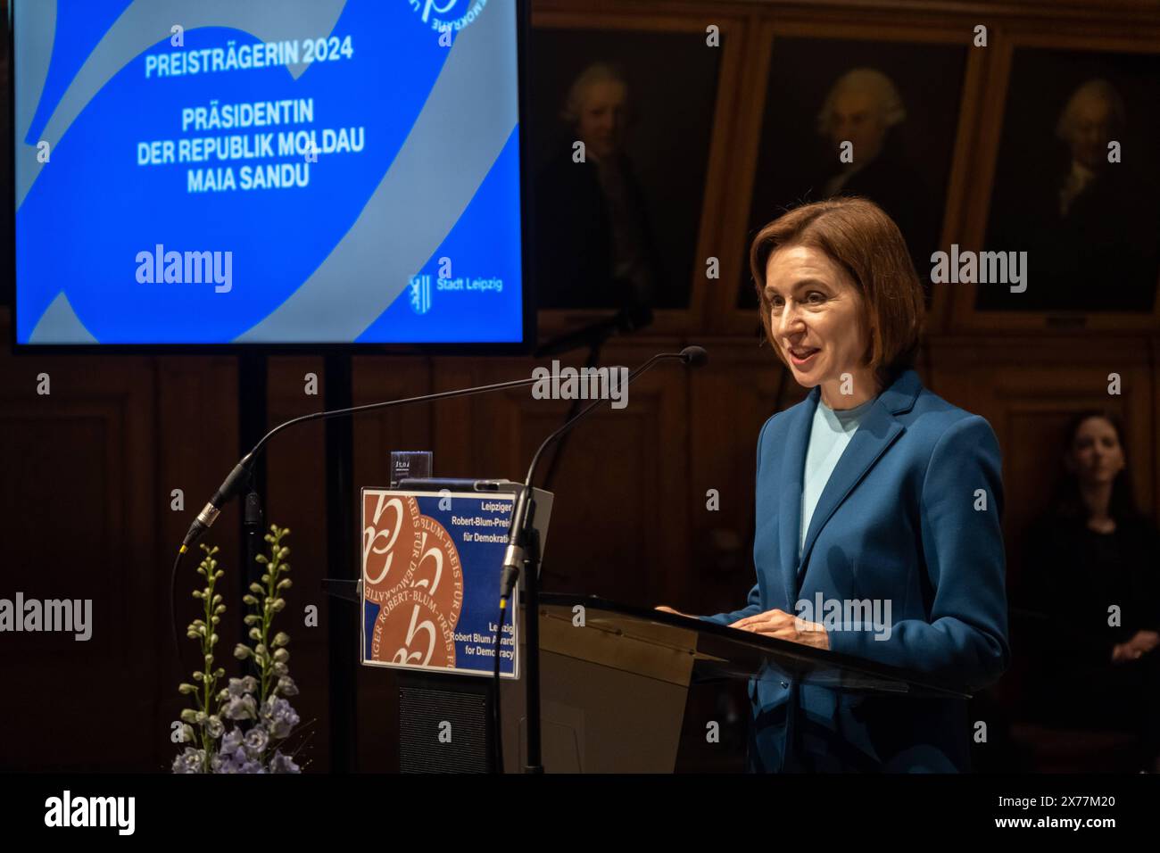 AM Samstag wurde der Robert-Blum-Preis für Demokratie an Maia Sandu, Präsidentin der Republik Moldau, verliehen. Der Preis, der mit 10,000 Euro dotiert ist, wird jährlich von der Stadt Leipzig in Erinnerung an den Revolutionär Robert Blum 1807-1848 vergeben. Blum War politisch und publizistisch von Leipzig aus tätig und trat während der Revolution 1848/49 für demokratische Rechte und gewaltfreie Veränderung der Gesellschaft ein. Preisverleihung Robert Blum Preis *** samedi, le Prix Robert Blum pour la démocratie a été décerné à Maia Sandu, Présidente de la République de Moldavie le prix, qui Banque D'Images