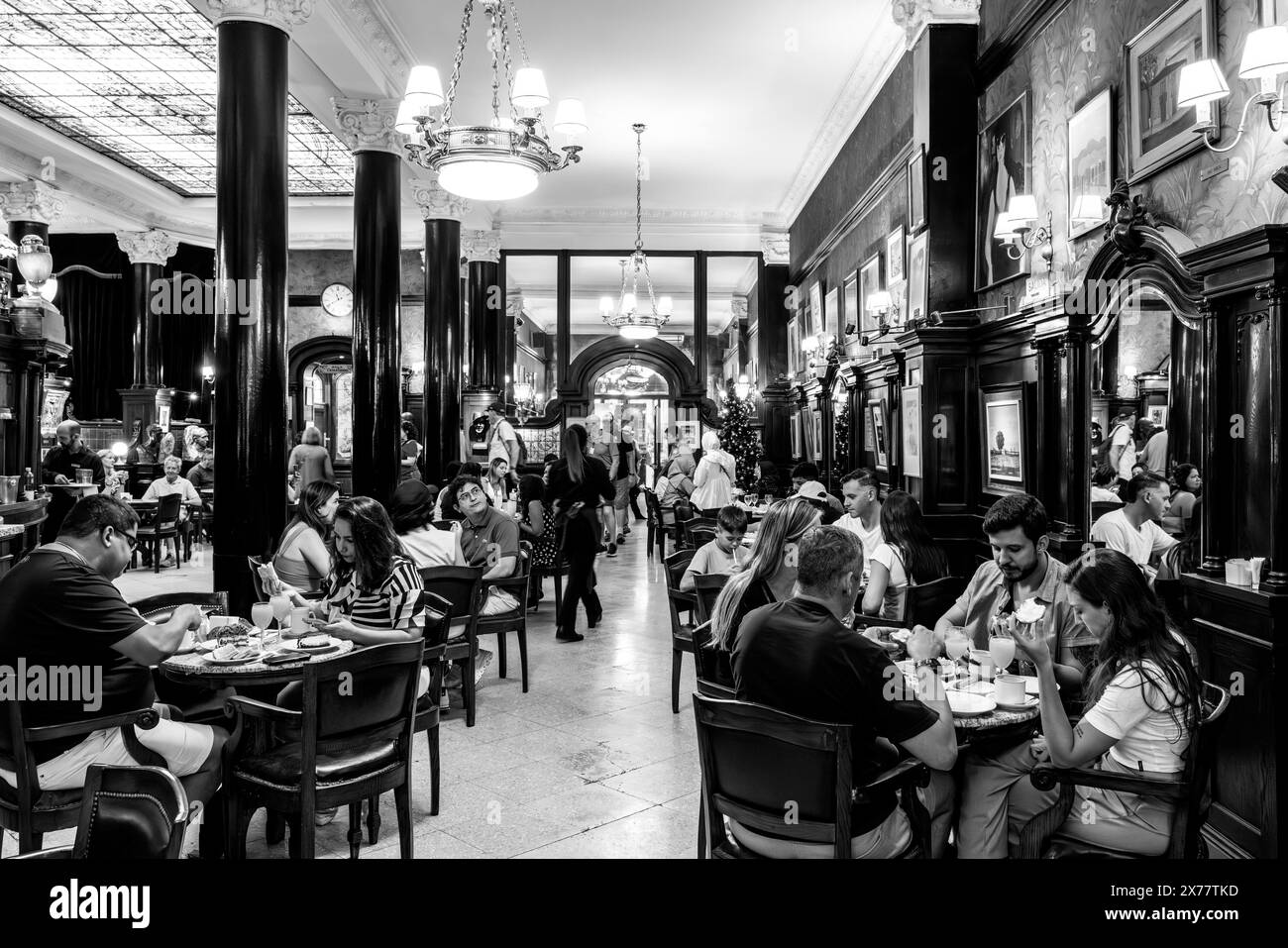 Café Tortoni, Avenida de Mayo, Buenos Aires, Argentine. Banque D'Images