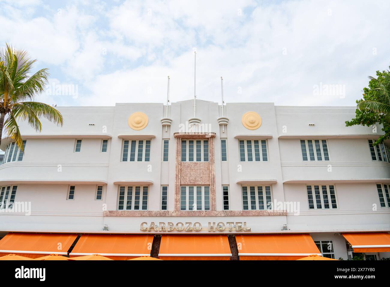 South Beach, Miami Beach, Floride - 4 avril 2024 : L'hôtel Cardozo de style Art déco sur Ocean Drive, actuellement détenu par Gloria et Emilio Estefan, était Banque D'Images