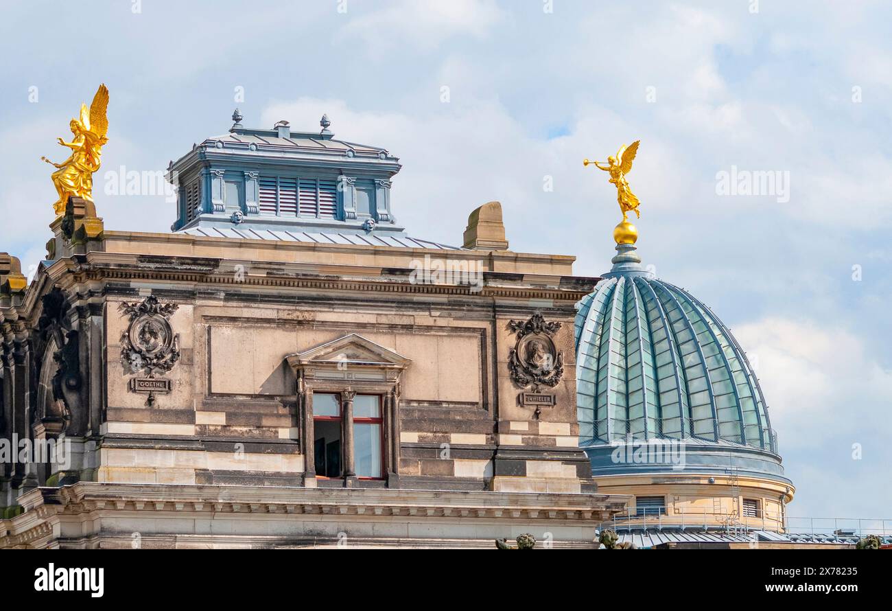 Dresde, Allemagne - 18 avril 2022 : une belle vue sur la façade de l'Académie des Arts Banque D'Images