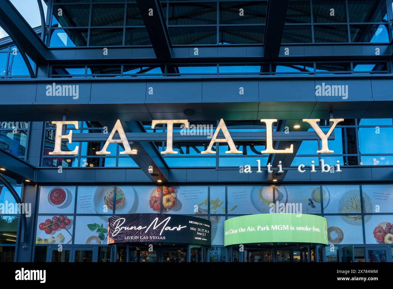 Las Vegas, NV, USA - 30 mai 2023 : gros plan du panneau Eataly sur le bâtiment à Las Vegas, NV, USA. Banque D'Images