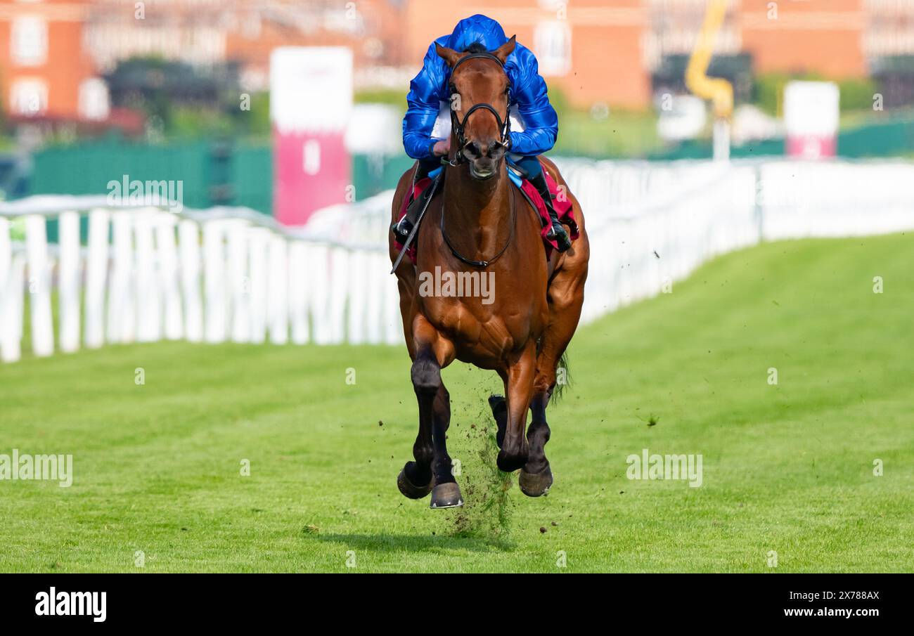 Newbury, Royaume-Uni, samedi 18 mai 2024 ; Diamond Rain et le jockey William Buick remportent les Trial Stakes du Haras de Bouquetot Fillies (listé) pour l'entraîneur Charlie Appleby et le propriétaire Godolphin. Crédit JTW Equine images / Alamy. Banque D'Images