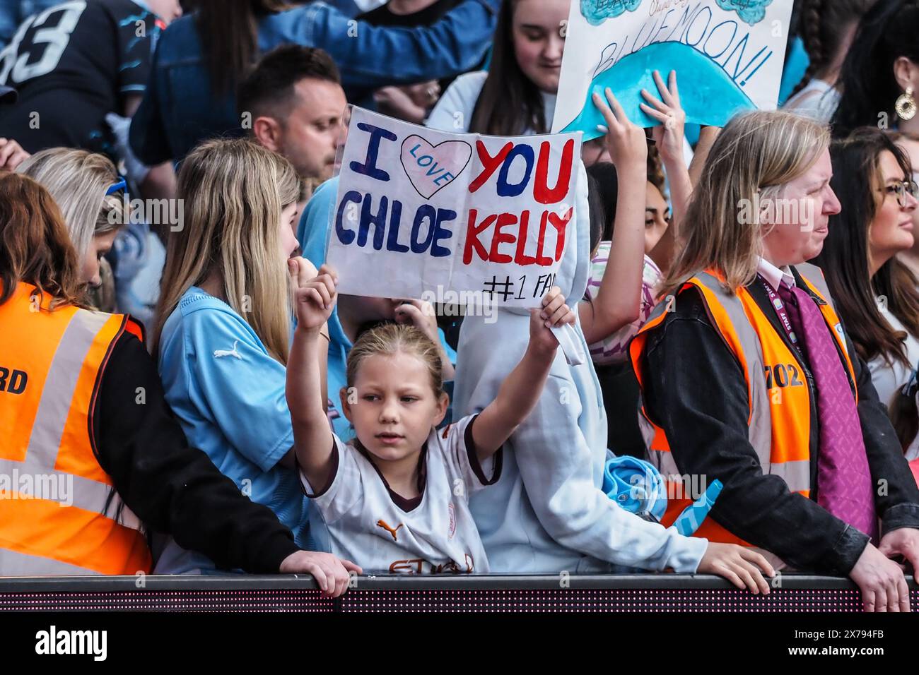 Birmingham, Royaume-Uni. 18 mai 2024. Birmingham, Angleterre, 18 mai 2024 : jeune fan de Manchester City lors du match de Super League Barclays FA Womens entre Aston Villa et Manchester City au Villa Park à Birmingham, Angleterre (Natalie Mincher/SPP) crédit : SPP Sport Press photo. /Alamy Live News Banque D'Images