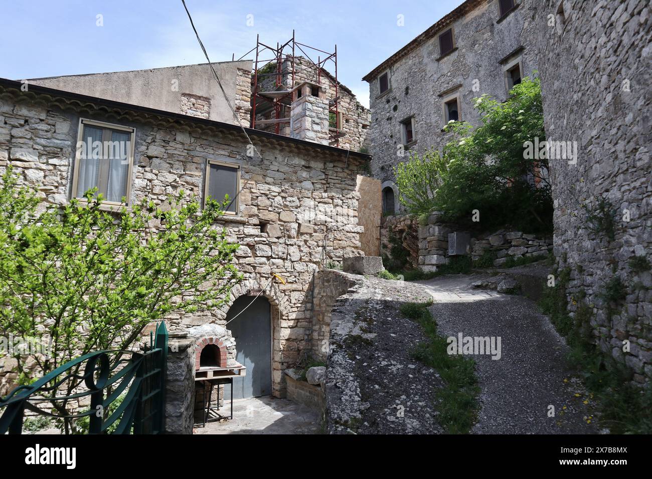 Macchiagodena - Scorcio del borgo dans la via Basciano Banque D'Images