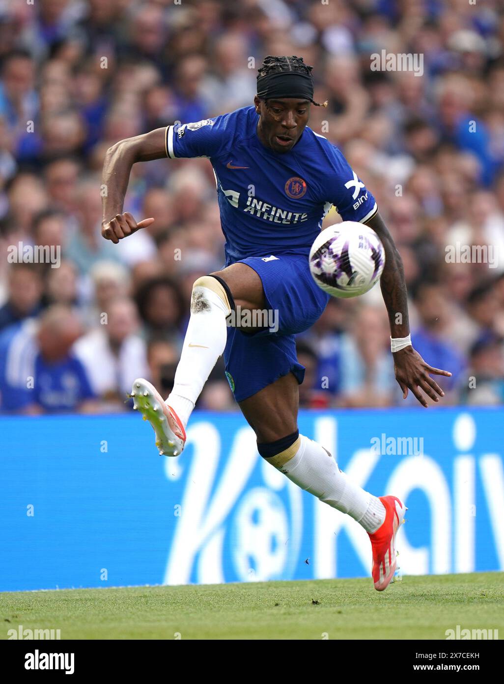 Noni Madueke de Chelsea en action lors du premier League match à Stamford Bridge, Londres. Date de la photo : dimanche 19 mai 2024. Banque D'Images