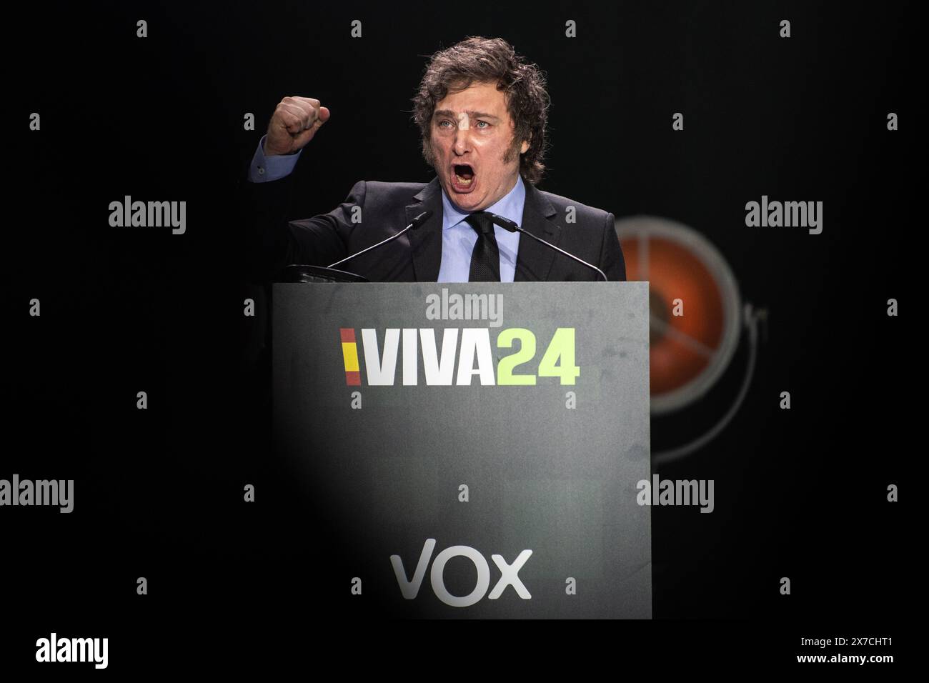Madrid, Espagne. 19 mai 2024. Le président argentin Javier Milei s'exprimant lors de la conférence 'Europa Viva 24' organisée par le parti d'extrême droite Vox au Palacio de Vistalegre. Des politiciens d’extrême droite de différents pays ont participé à la convention qui a lieu avant les élections européennes. Crédit : Marcos del Mazo/Alamy Live News Banque D'Images