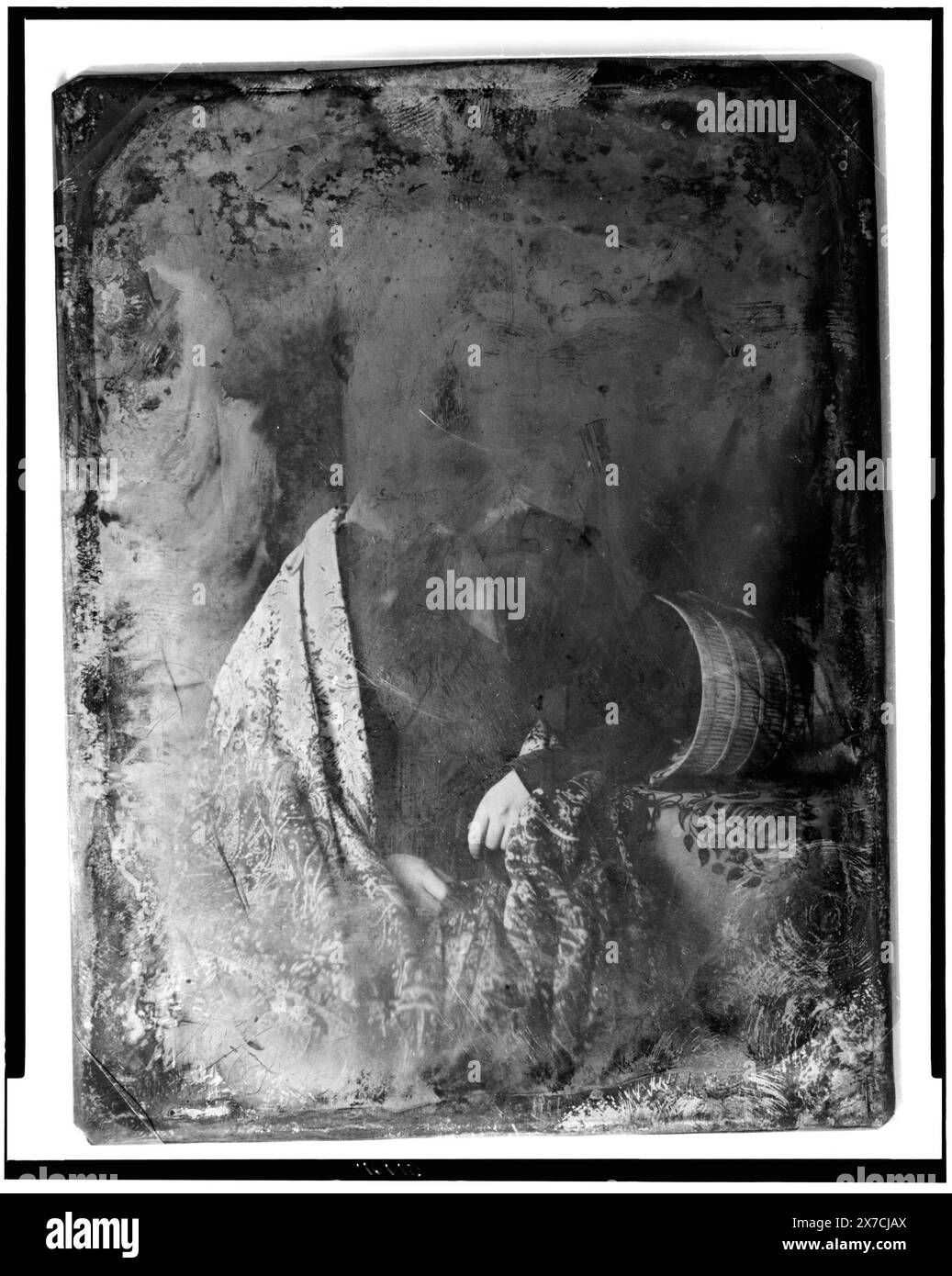 Femme non identifiée en costume de théâtre, identification alternative : Madame Augusta (Cat. 5)., rayée sur la face de la planche : 86 ; Augusta. Rayé au dos de la plaque : 455., Transfer ; U.S. War College ; 1920 ; (DLC/PP-1920:46153)., fait partie de : collection daguerréotype , produite par le studio de Mathew Brady. Banque D'Images