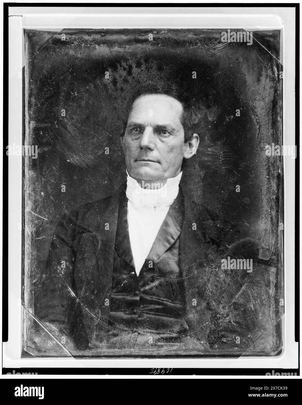 Homme non identifié, portrait de la tête et des épaules, face avant, rayé au dos de la plaque : A. W. Venale., identifications alternatives : Abram Watkins Venable ; Hon. Abraham W. Venable., transfert ; U.S. War College ; 1920 ; (DLC/PP-1920:46153)., fait partie de : collection daguerréotype , produite par le studio de Mathew Brady. Banque D'Images