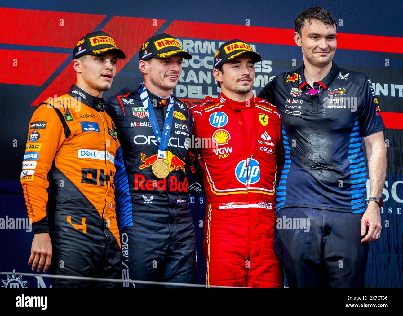 Imola, Italie. 19 mai 2024. IMOLA - (G-d) Lando Norris (McLaren), Max Verstappen (Red Bull Racing) et Charles Leclerc (Ferrari) sur le podium après le Grand Prix d'Emilie-Romagne sur le circuit Autodromo Enzo e Dino Ferrari à Imola. ANP REMKO DE WAAL crédit : ANP/Alamy Live News Banque D'Images