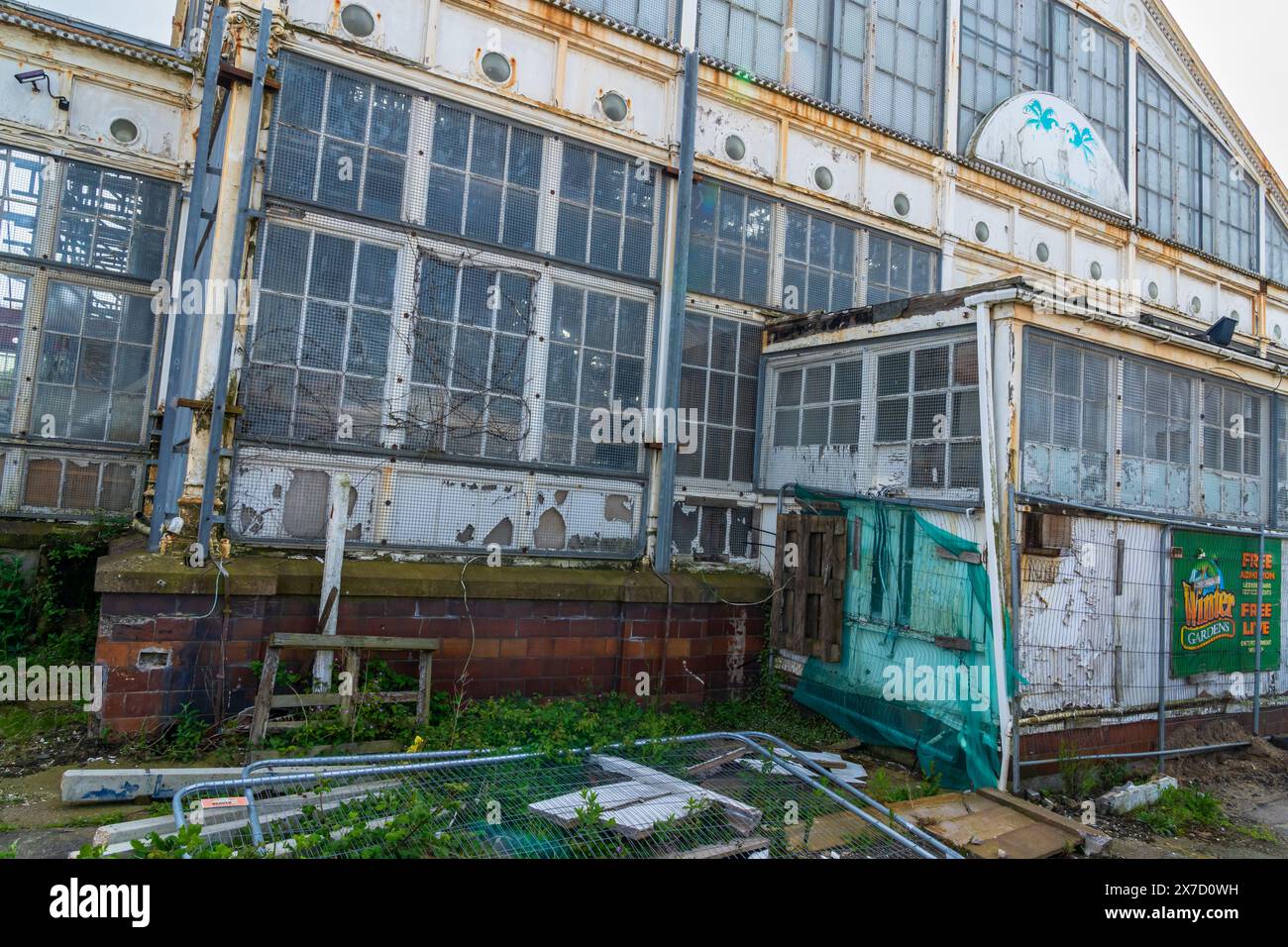 Vue sur les jardins d'hiver désaffectés de Great Yarmouth, Royaume-Uni Banque D'Images