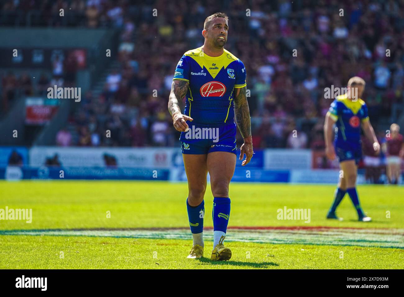 St Helens, Merseyside, Royaume-Uni. 19 mai 2024. Betfred Challenge Cup Rugby : Huddersfield Giants vs Warrington Wolves au Totally Wicked Stadium. PAUL VAUGHAN se dirige vers les fans de Warrington après que Warrington ait ouvert le score. Crédit James Giblin Photography/Alamy Live News. Banque D'Images
