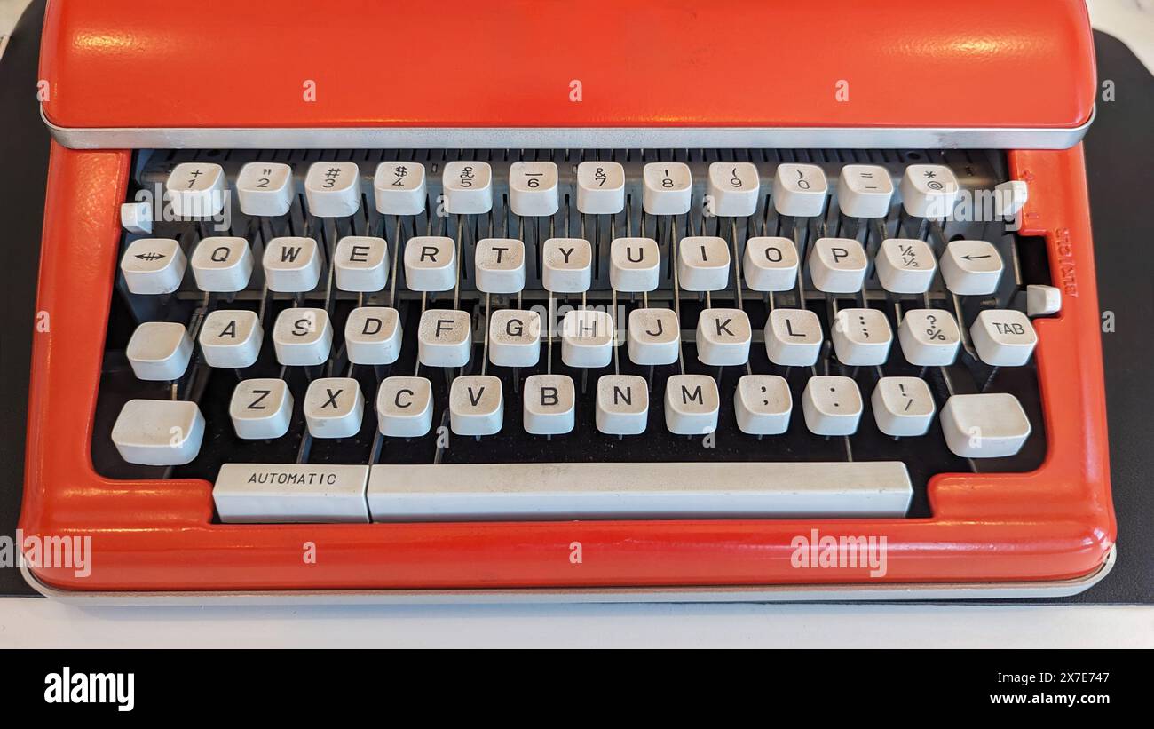 Gros plan sur le clavier vintage d'une machine à écrire Banque D'Images