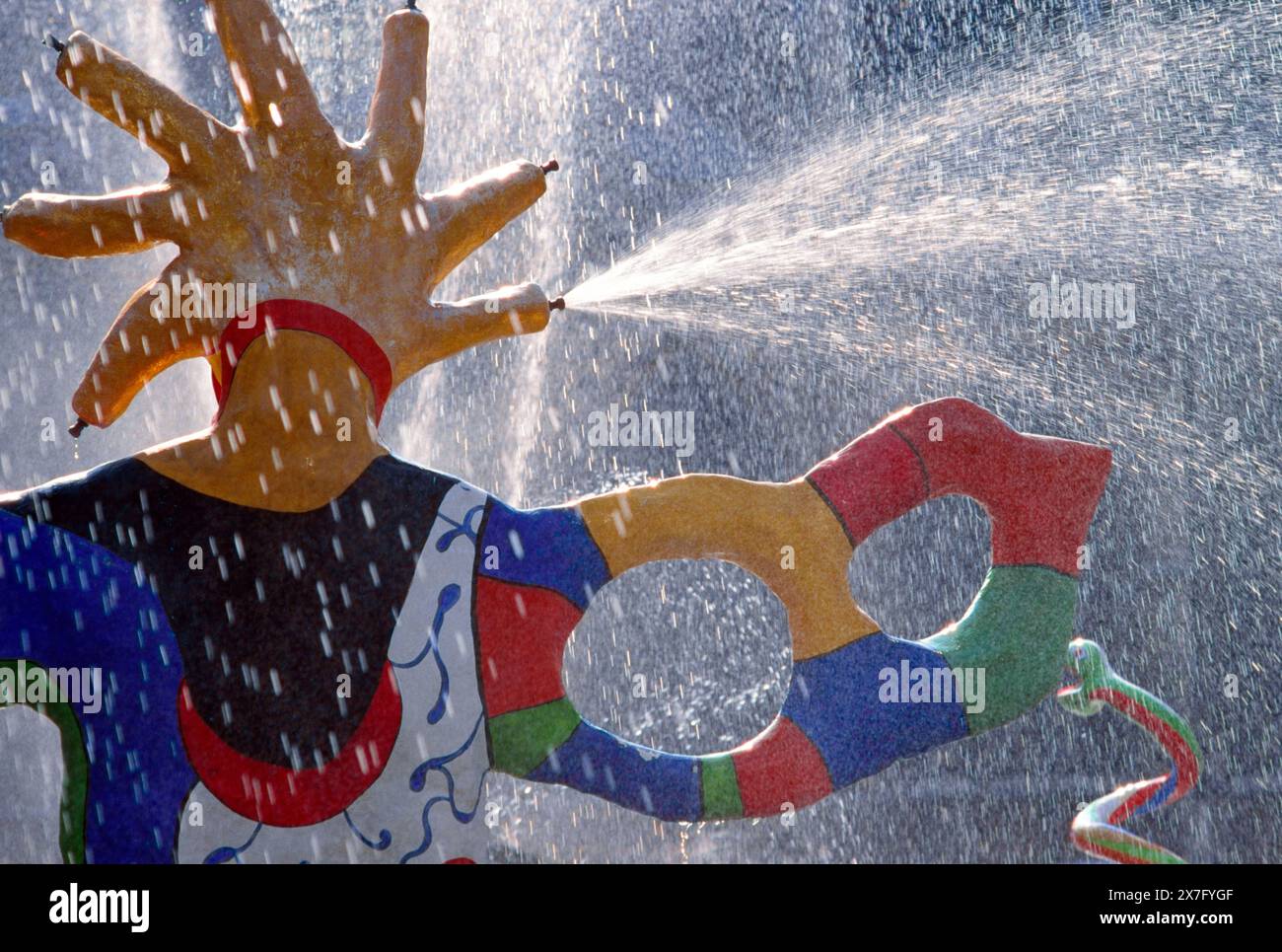 France, Paris, Fontaine Stravinsky au Centre Georges Pompidou par Jean Tinguely et Niki de Saint Phalle date 1983 Banque D'Images