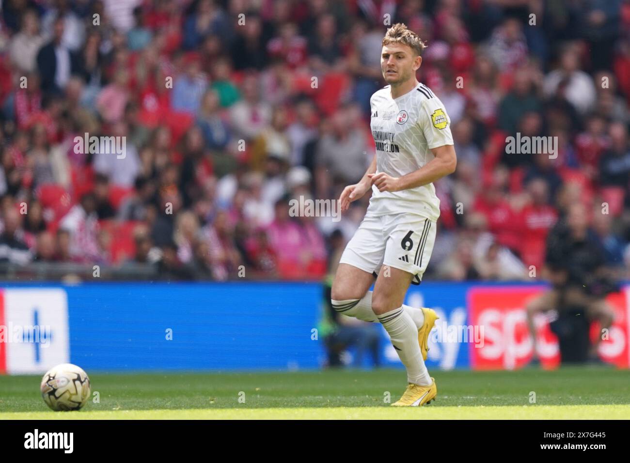 Londres, Royaume-Uni. 19 mai 2024. Laurence Maguire de Crawley Town lors du Crawley Town FC v Crewe Alexandra FC SKY BET EFL League Two Play-Off final au stade de Wembley, Londres, Angleterre, Royaume-Uni le 19 mai 2024 Credit : Every second Media/Alamy Live News Banque D'Images