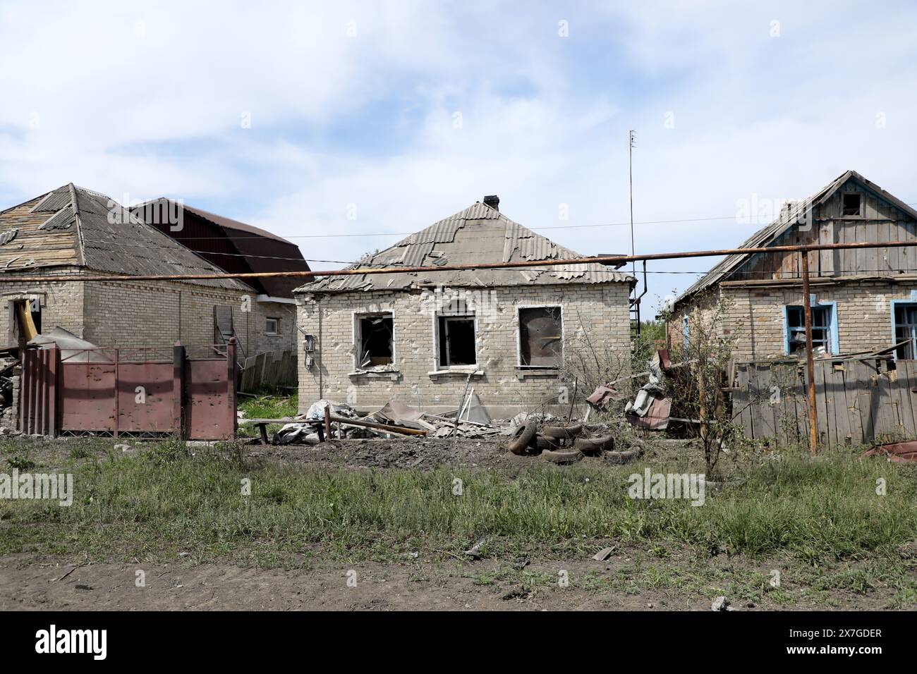 Non exclusif : Chasiv YAR, UKRAINE - 18 MAI 2024 - des maisons sont endommagées par des bombardements russes, Chasiv Yar, région de Donetsk, dans l'est de l'Ukraine. Banque D'Images