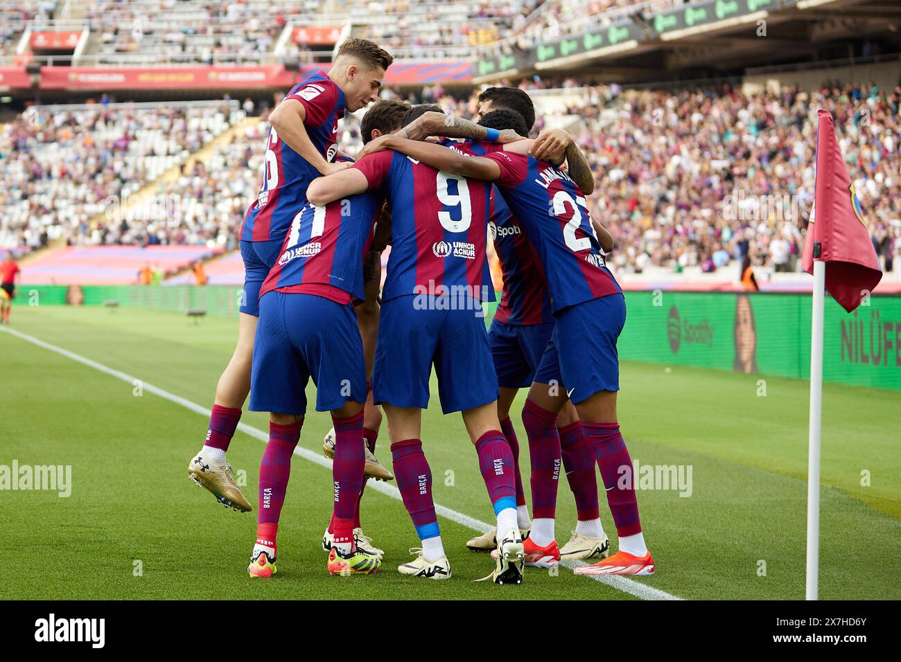 Barcelone, Espagne. 19 mai 2024. BARCELONE, ESPAGNE - 19 MAI : Robert Lewandowski du FC Barcelone célèbre un but lors du match Liga EA Sports entre le FC Barcelone et le Rayo Vallecano aux Estadi Olimpic Lluis Companys le 19 mai 2024 à Barcelone, Espagne crédit : DAX images/Alamy Live News Banque D'Images