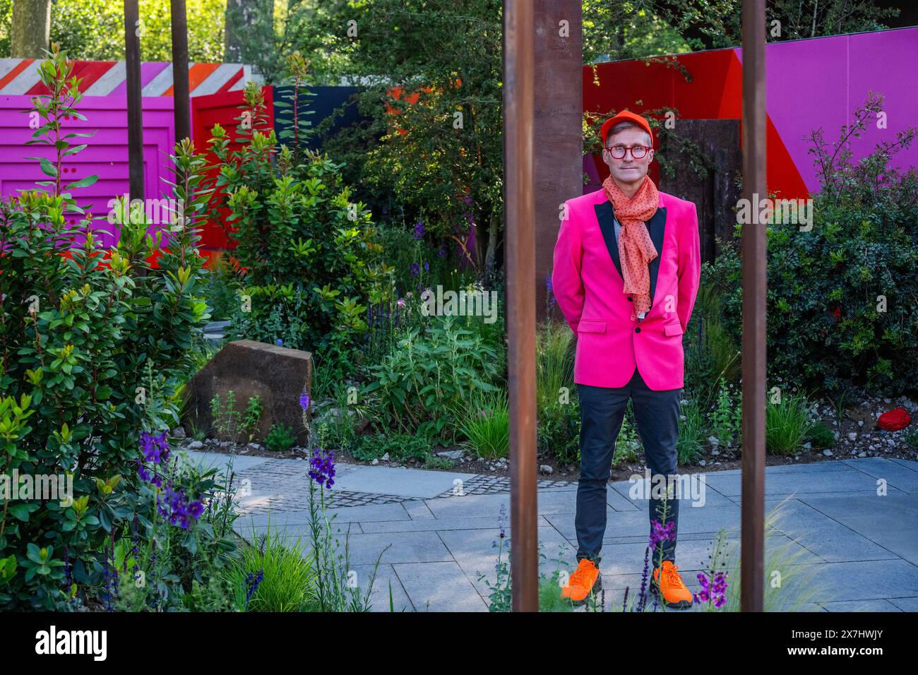 Londres, Royaume-Uni. 20 mai 2024. Jardin RHS Chelsea réaménagé, conçu par Cityscapes (Darryl Moore, photo, avec Toby Magee) - le RHS Chelsea Flower Show 2024. Il se déroule du 20-25 au 30 mai. Crédit : Guy Bell/Alamy Live News Banque D'Images