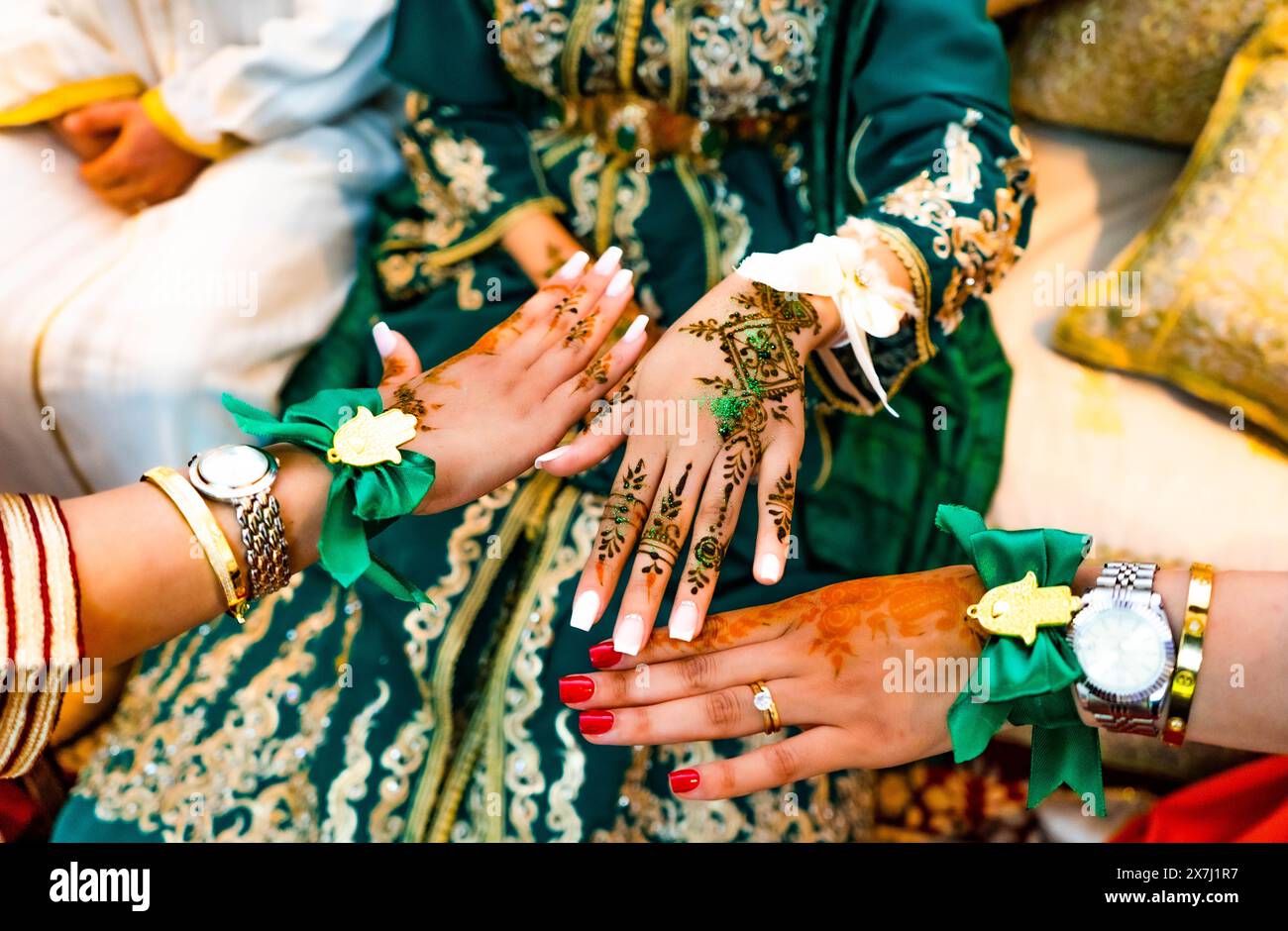 Culture marocaine, le henné est un élément essentiel des célébrations de mariage Banque D'Images