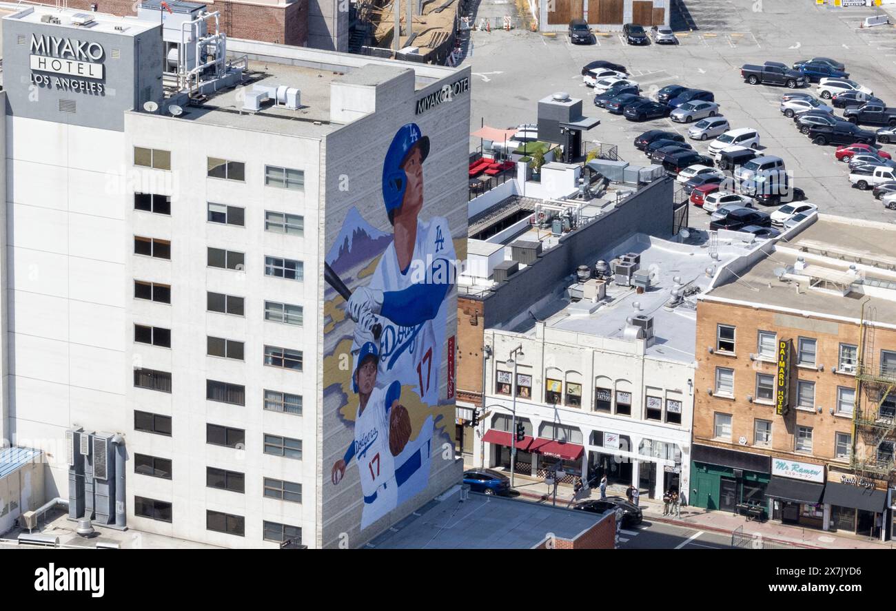 Los Angeles, États-Unis. 20 mai 2024. Une murale créée par Robert Vargas, artiste de Boyle Heights, de Shohei Ohtani, des Los Angeles Dodgers à l'hôtel Miyako dans le quartier Little Tokyo à Los Angeles, Californie, le 19 mai 2024. Armando Arorizo (crédit image : © Arorizo/Prensa Internacional via ZUMA Press Wire) USAGE ÉDITORIAL SEULEMENT! Non destiné à UN USAGE commercial ! Banque D'Images