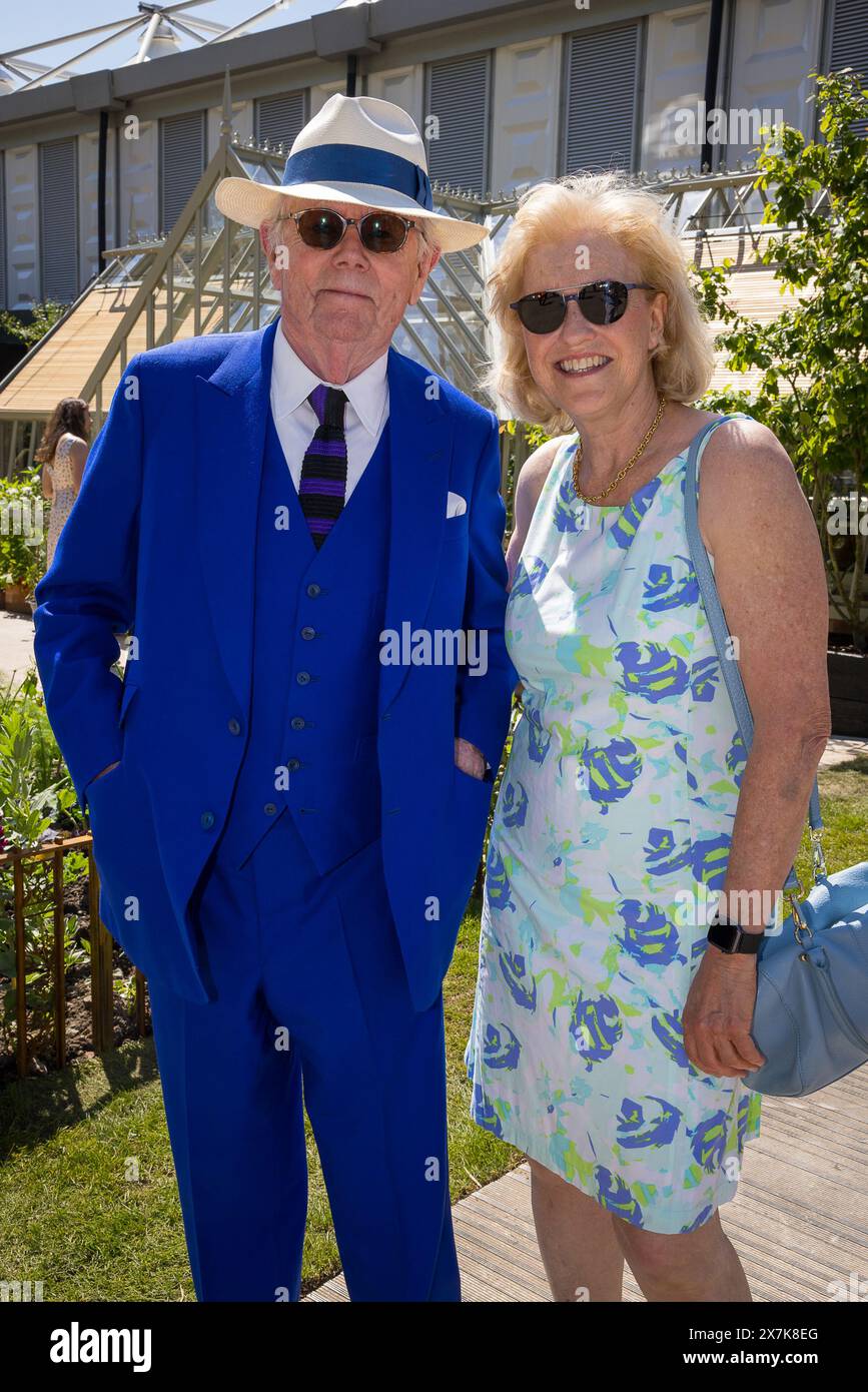 Londres, Royaume-Uni. 20 mai 2024. Les célébrités et les invités ont profité d'un aperçu des jardins d'exposition et des expositions florales de cette année Chelsea Flower Show qui s'est tenu dans les jardins du Royal Hospital de Chelsea. Les stars du petit et du grand écran se mêlent aux présentateurs de télévision, aux sportifs et aux chefs célèbres. Crédit : David Betteridge/Alamy Live News Banque D'Images