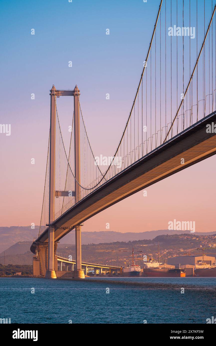 Pont Osmangazi (pont de la baie d'Izmit) situé à Izmit, Kocaeli, Turquie Banque D'Images