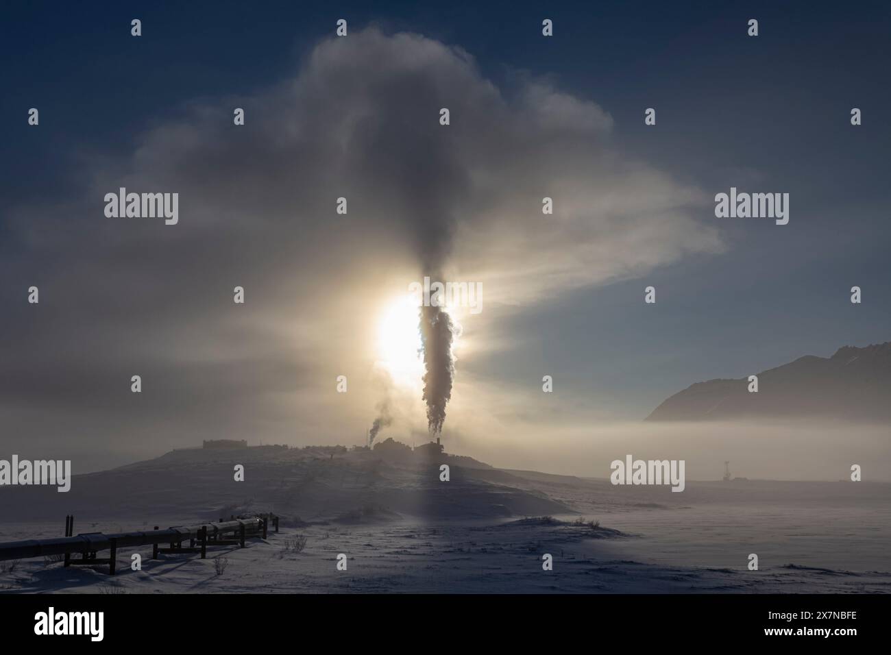 Station de pompage de pétrole dans l'Arctique, hiver, TRANS Alaska Pipeline, North Slope, Dalton Highway, Alaska, États-Unis Banque D'Images