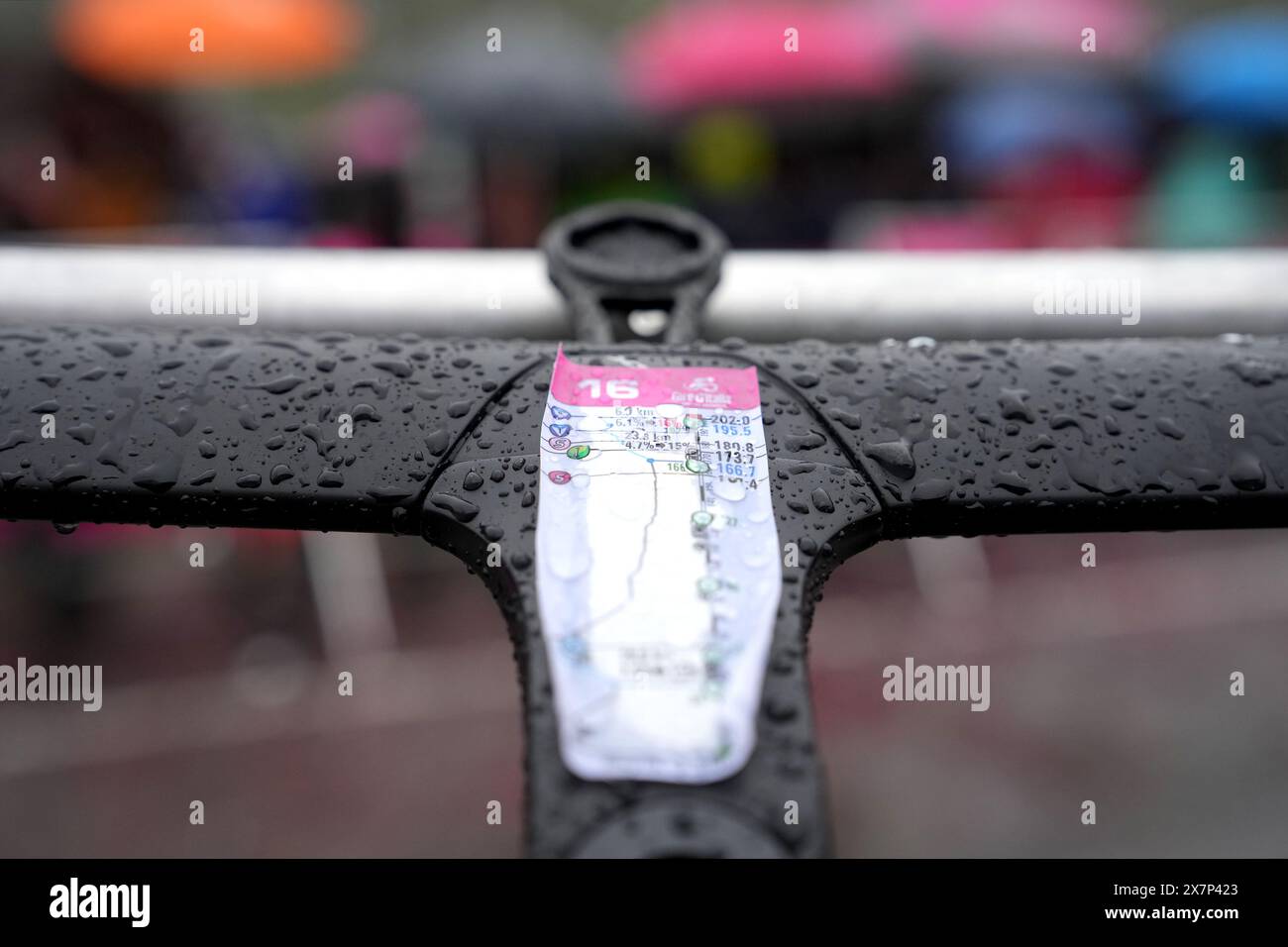 Détail vélo pendant l'étape 16 du Giro d'Italia de Livigno à Santa Cristina Val Gardena (Monte Pana) Italie - mardi 21 mai 2024 - Sport, cyclisme (photo de Gian Mattia D'Alberto / LaPresse) Banque D'Images