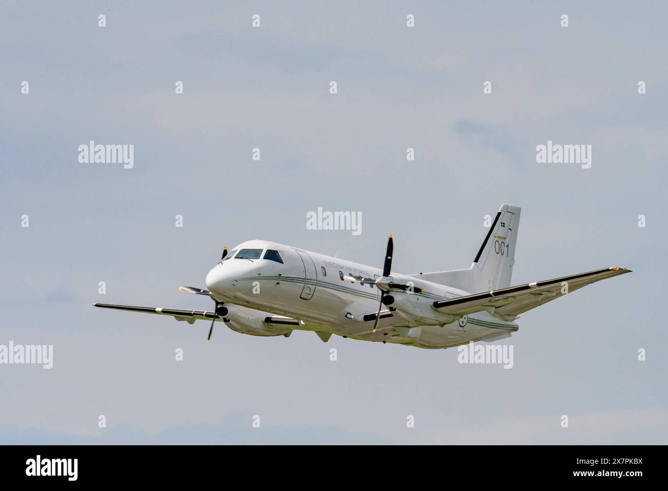 Hoersching, autriche, 21 mai 2024, forces aériennes suédoises, Svenska Flygvapnet, Saab S100D Argus, Saab 340A, 10-0001 au départ de l'aéroport de linz *** Hoersching, Österreich, 21. mai 2024, schwedische luftwaffe, Svenska Flygvapnet, Saab S100D Argus, Saab 340A, 10 0001, abflug vom flughafen linz Copyright : xx Banque D'Images