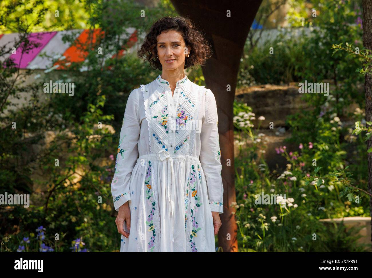 Game of Thrones, Rome, et Obi-Wan Kenobi actrice, Indira Varma - WaterAid Garden, designer : Tom Massey & je Ahn, entrepreneur : Landscape Associates Banque D'Images