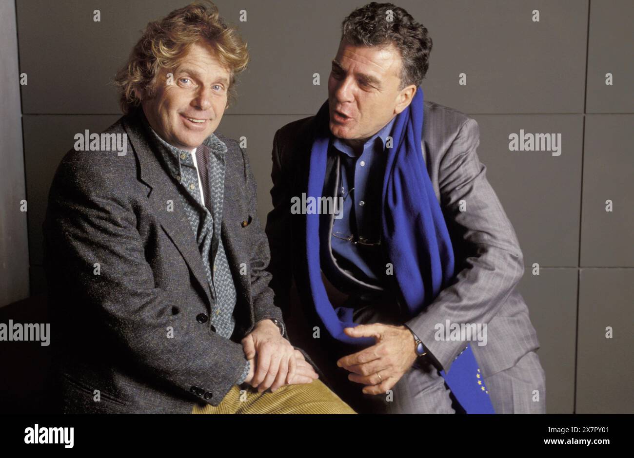 Daniel COHN BENDIT (Cohn-Bendit) et Olivier DUHAMEL - date : 19971201 ©John Foley/Opale.photo Banque D'Images