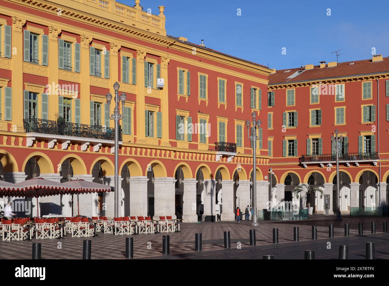 Nice, France - 17.03.2023 : place Massena dans le centre de Nice le matin Banque D'Images