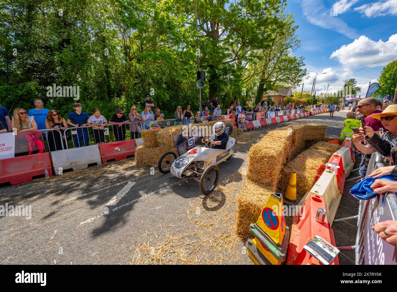 Action pendant le derby caritatif de boîte à savon de descente à Great Dunmow Essex en mai 2024 Banque D'Images